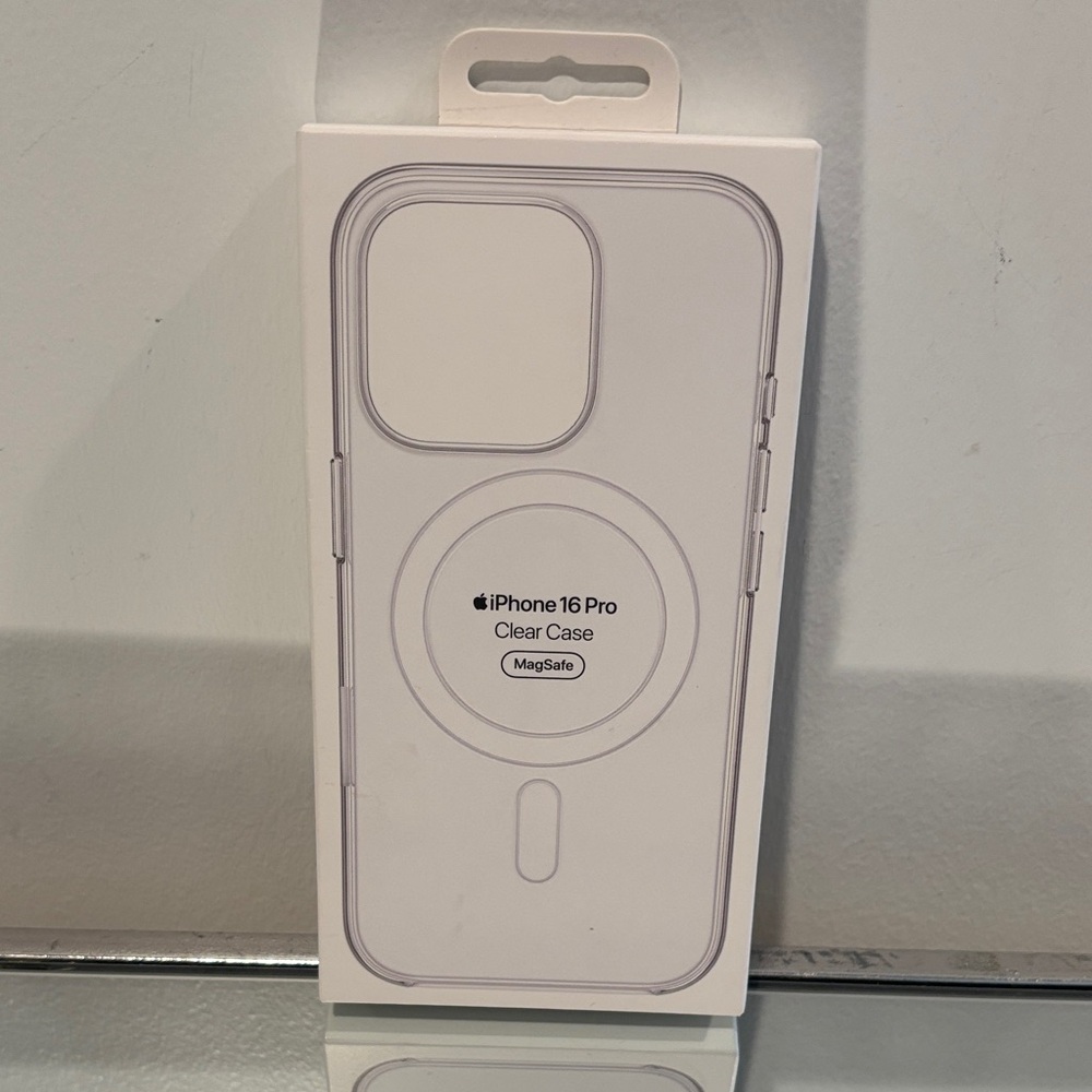NWT iPhone 16 Pro Clear Case with MagSafe